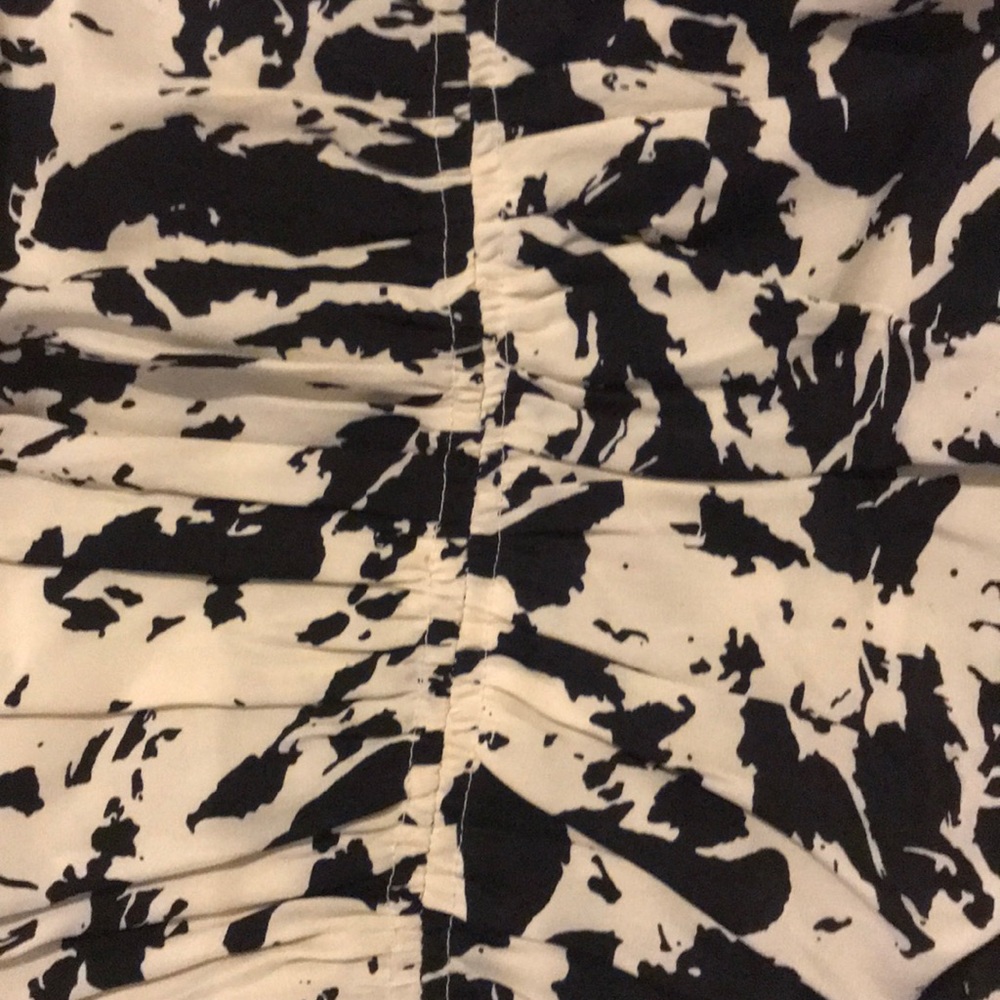 Silk Black and white flared mini dress - Picture 4 of 5